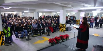 Clara Brugada entrega 309 viviendas de interés social