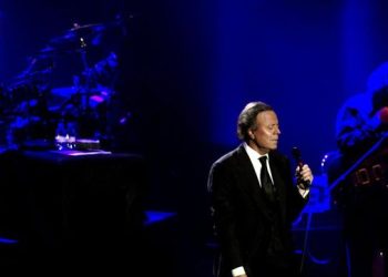 Escándalo Julio Iglesias: Gobierno español exige llegar “hasta el final” tras graves denuncias