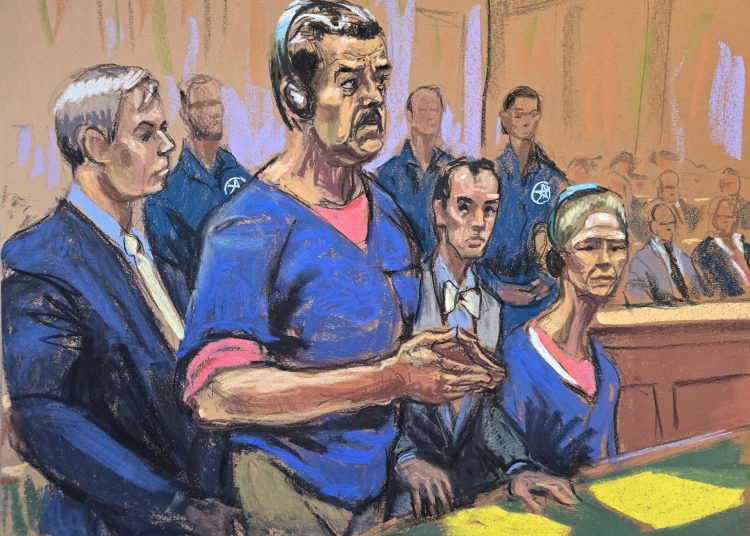 Fotografía de un dibujo realizado por la artista Jane Rosenberg donde aparece el presidente de Venezuela, Nicolás Maduro (c), junto a su esposa,, Cilia Flores (d), compareciendo ante un tribunal federal