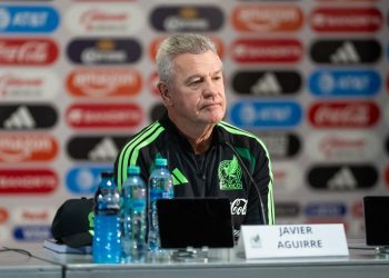 La Federación Mexicana de fútbol lanzó este miércoles un ultimátum a los primeros 12 jugadores convocados para la Copa Mundial, con la amenaza de bajarlos de la selección