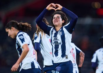 La española Lucía García convirtió este domingo dos goles para encabezar el ataque de las Rayadas de Monterrey en su goleada por 5-0 sobre el Necaxa