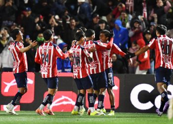 Las Chivas de Guadalajara del entrenador argentino Gabriel Milito derrotaron por 0-1 al Juárez FC este martes con un gol de último minuto y saltaron