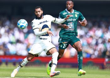 El brasileño Juninho convirtió este domingo un gol para darle a los Pumas UNAM un empate 1-1 en su estadio ante el León, en la continuación de la tercera jornada