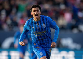 Las Chivas de Guadalajara derrotó este sábado por 2-3 a San Luis y se afianzó como líder del torneo Clausura 2026 en la cuarta jornada.