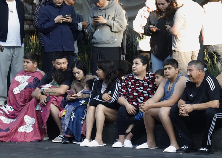 Saldo del sismo en la capital: Incendio en el Centro Histórico, cortes de luz y 99 inmuebles bajo inspección | FOTO EFE