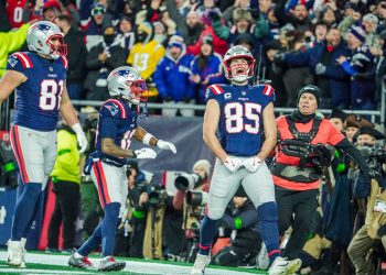 El pateador venezolano Andy Borregales conectó sus tres goles de campo e impulsó la victoria 16-3 de los New England Patriotas sobre Los Ángeles Chargers