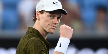 El tenista italiano Jannik Sinner, número uno del mundo, declaró este martes que es "difícil jugar debido a ciertas cosas" en Madrid,