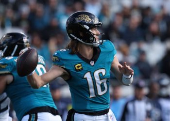 Los Jacksonville Jaguars apalearon este domingo 41-7 a los Tennessee Titans, con lo que se proclamaron campeones de la división Sur de la Conferencia Americana