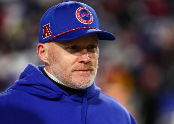 Los Buffalo Bills de la NFL anunciaron este lunes el despido de su entrenador Sean McDermott luego de la derrota en la ronda divisional