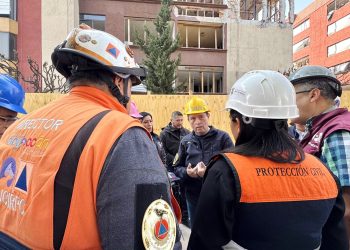 Alcalde de Coyoacán, revisa atención a familias tras explosión en Paseos de Taxqueña