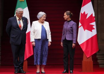 Sheinbaum recibe en Palacio Nacional a la gobernadora general de Canadá, Mary Simon
