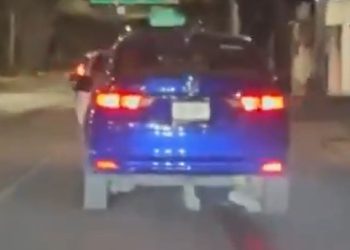 Buscan a conductor que arrastró a motociclista en Iztapalapa
