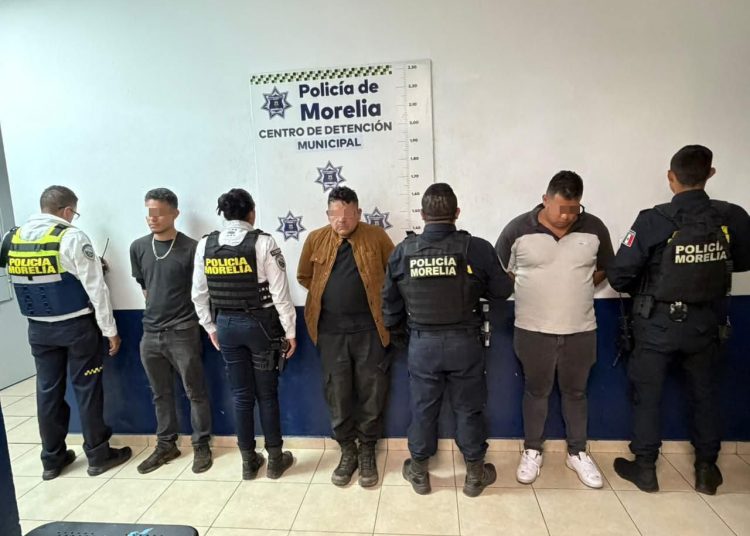 Detienen a implicado en asesinato de Hipólito Mora, en Morelia
