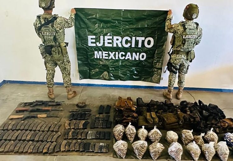 Aseguran un lanzagranadas y 33 explosivos en la sierra de Badiraguato