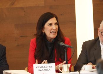 Convoca Kenia López Rabadán a los empresarios a participar en la discusión de la reforma electoral
