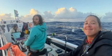 Desde alta mar, el equipo de Oceanida integrado por Ana Lucía, Eugenia, Andrea y Lucila continúa avanzando con paso firme en una de las aventuras
