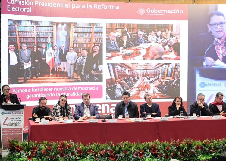 Morena realiza plenaria con funcionarios, Rosa Icela Rodríguez destaca protección de la soberanía y el bienestar social
