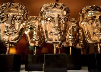 Trofeo de los premios BAFTA y cartelera de las películas nominadas 2026