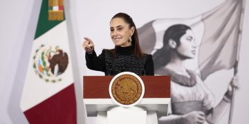 Claudia Sheinbaum durante conferencia donde habla sobre conciertos de BTS en México.