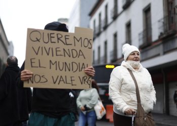 Aplazan discusión sobre desalojos forzosos en CDMX