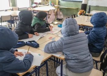 El gobernador Samuel García dijo que los padres tomarán la decisión de enviar a sus hijos a la escuela ante las bajas temperaturas en Nuevo León