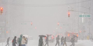 La tormenta invernal ha dejado a cientos de miles de usuarios sin suministro eléctrico en el este de Estados Unidos