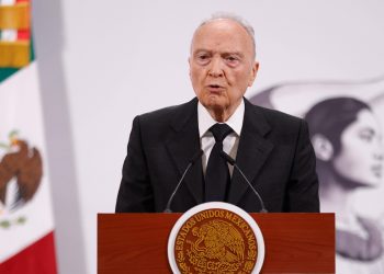 Gertz Manero, ratificado en comisiones para Reino Unido sin oposición