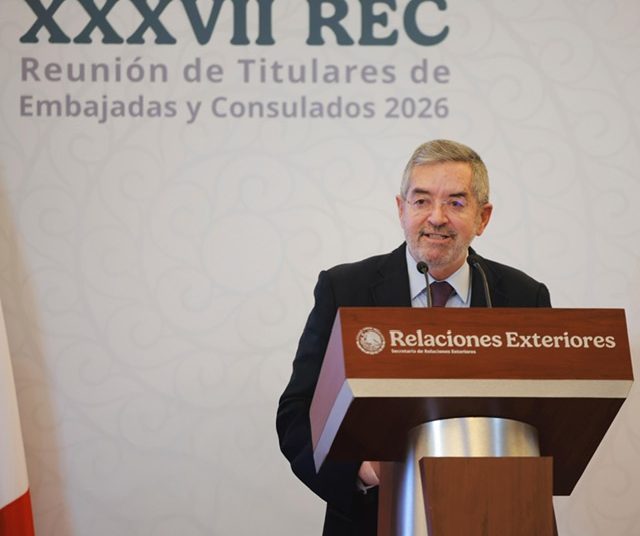 Juan Ramón de la Fuente, canciller de México, respalda la postura del país tras la captura de Nicolás Maduro