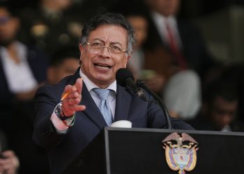 Petro califica de secuestro la detención de Maduro