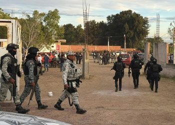 Elementos de seguridad resguardan zona de ataque armado en Salamanca, Guanajuato