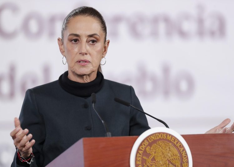 Claudia Sheinbaum defendió la entrega de 37 presos a Estados Unidos como una decisión soberana. EFE/ Isaac Esquivel