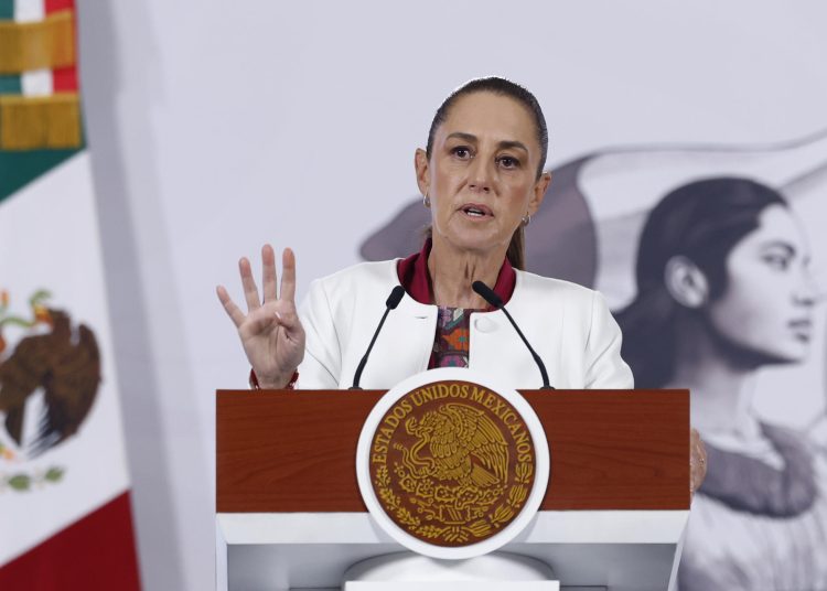 Claudia Sheinbaum descarta la intervención militar de EE. UU. en México y defiende la soberanía del país. EFE/Sáshenka Gutiérrez