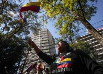 Venezolanos en México piden una transición pacífica tras la intervención de EE.UU. en Venezuela