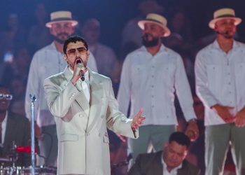 La jugada maestra de Bad Bunny: ¿Por qué cobrará cero dólares por el Super Bowl LX?