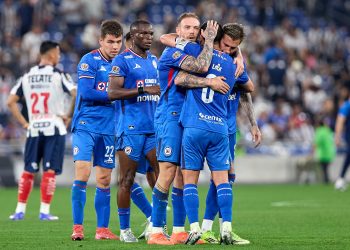 Los argentinos Rodolfo Rotondi y Agustín Palavecino convirtieron un gol cada uno este sábado para darle al Cruz Azul una victoria
