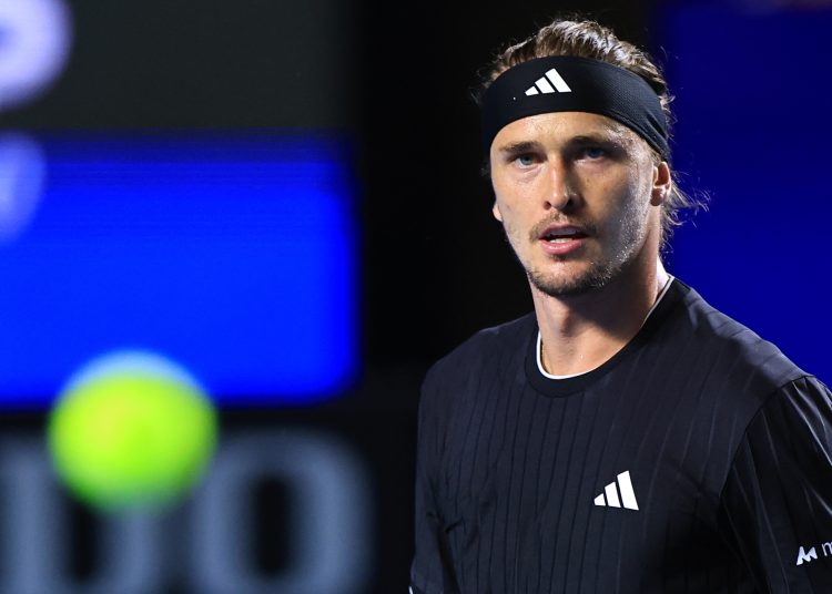 El alemán Alexander Zverev, favorito número uno y cuarto del ranking mundial, no tuvo problemas para superar este martes por 6-2 y 6-4