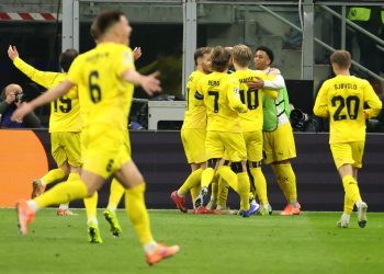 El Bodo Glimt noruego completó este miércoles la gran gesta de su historia. Conquistó San Siro gracias a un regalo de Manuel Akanji