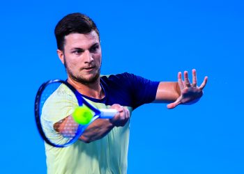 El serbio Miomir Kecmanovic, 84 del mundo, venció este miércoles por 6-3, (3)6-7 y 7-6(4) al alemán Alexander Zverev