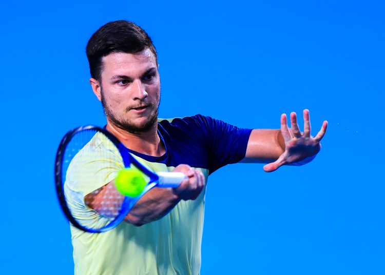 El serbio Miomir Kecmanovic, 84 del mundo, venció este miércoles por 6-3, (3)6-7 y 7-6(4) al alemán Alexander Zverev