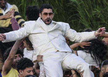La Academia de la Lengua reconoce a Bad Bunny por llevar el español a todo el mundo