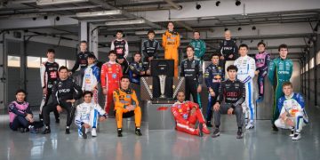 Checo Pérez reaparece en la foto oficial de la F1 y arranca una temporada histórica