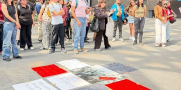 Trabajadores de la Cineteca Nacional durante manifestación interna por derechos laborales
