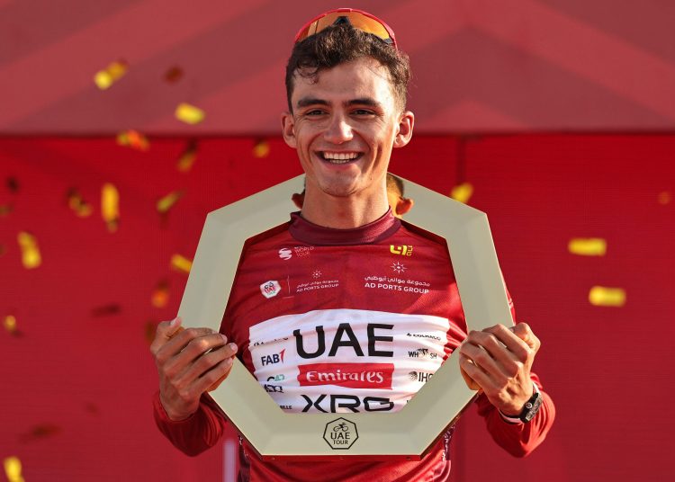 El mexicano Isaac del Toro (UAE) se impuso este domingo en el Tour de los Emiratos Árabes Unidos, que finalizó en Abu Dhabi.
