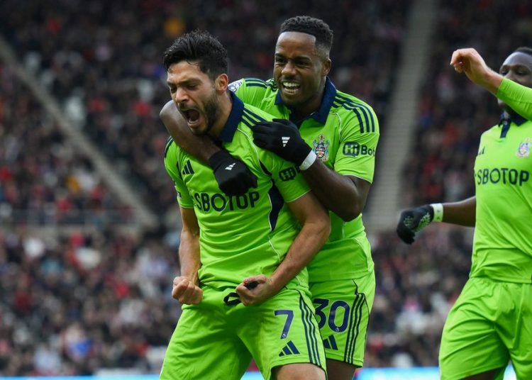 El Fulham, que sumaba tres derrotas consecutivas en Premier League, retornó a la senda de la victoria tras derrotar al Sunderland a domicilio con un doblete del mexicano Raúl Jiménez