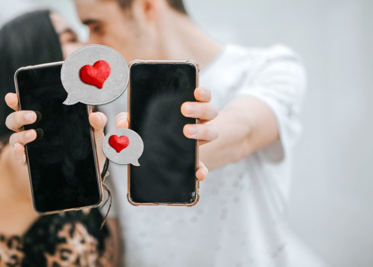 Más de 8.6 millones de mexicanos utilizan apps de citas, fenómeno que refleja la digitalización de las relaciones personales