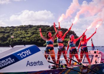 Después de tres días de haber regresado a tierra firme, las remeras mexicanas de Oceanida comienzan apenas a adaptarse de nuevo a la vida cotidiana