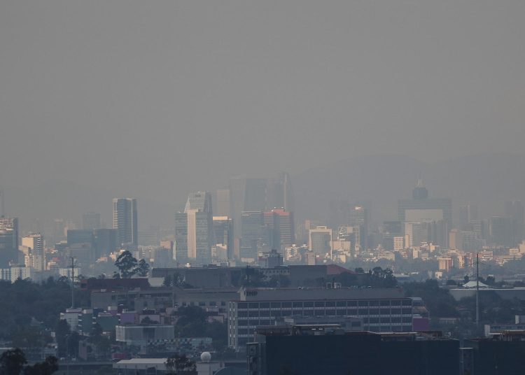 Activan contingencia ambiental en Ciudad de México por altos niveles de ozono y mala calidad del aire