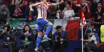 -El delantero del Atlético de Madrid Alexander Sorloth celebra tras marcar el cuarto gol ante el Brujas