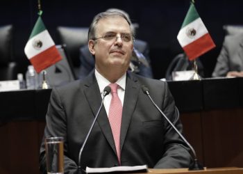 Ebrard viajará a EE. UU. por nuevos aranceles; pide calma a empresarios