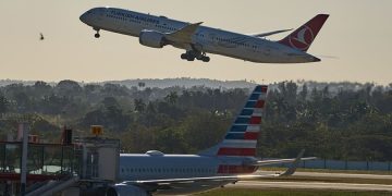 FAA reabre espacio aéreo de El Paso horas después de anunciar cierre de 10 días
